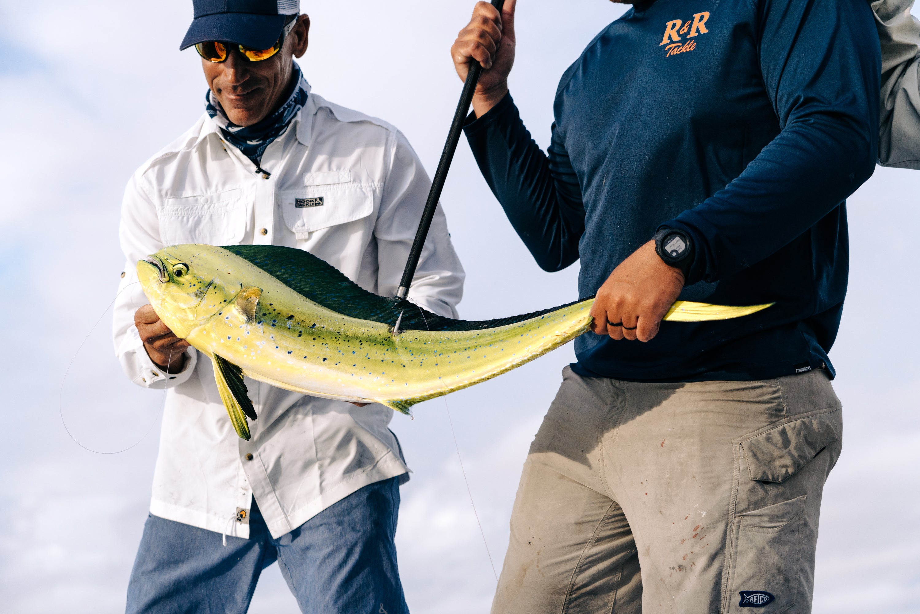 R_R_Tackle_Dolphin_With_Captain_Austin_Porter