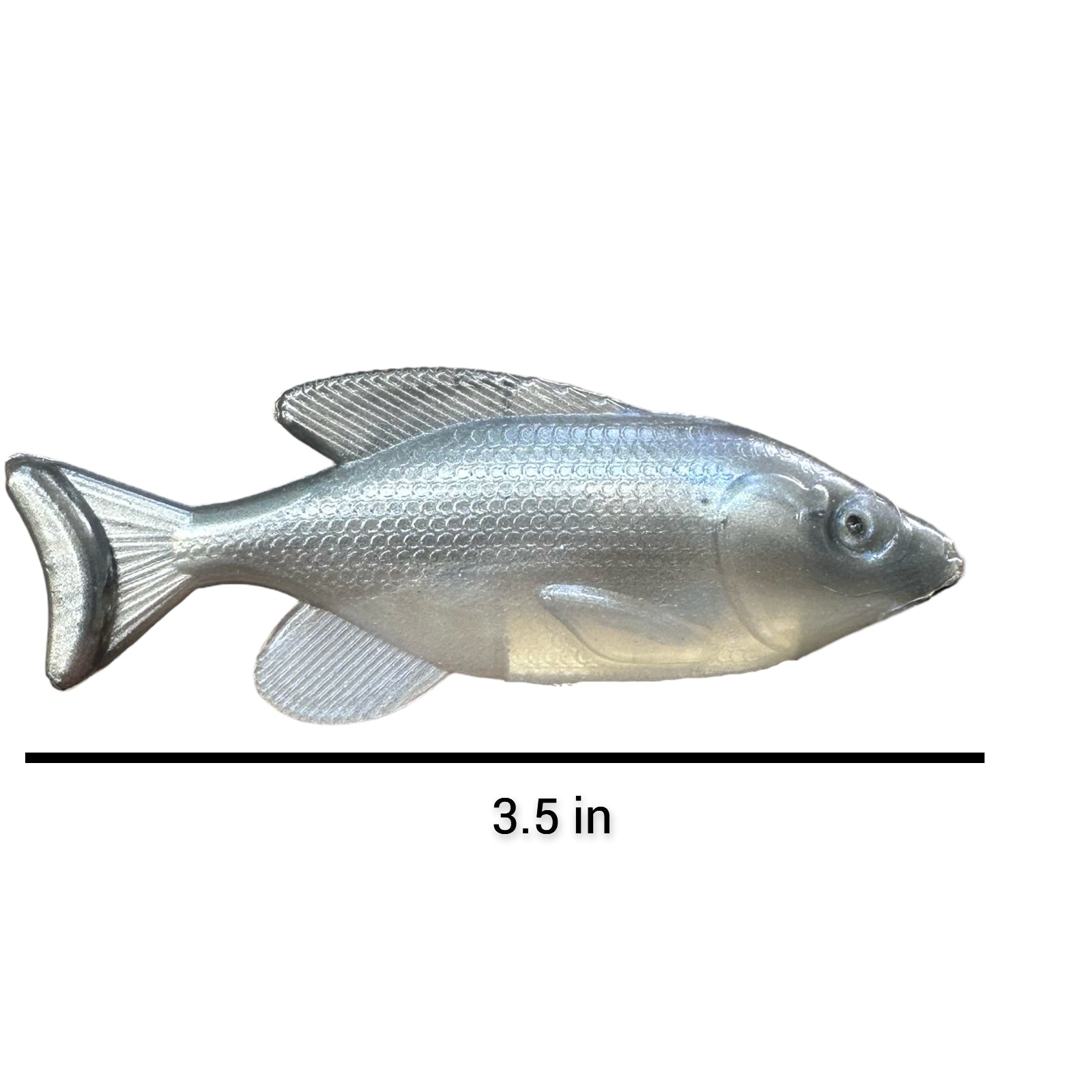 The Weedless Willy, at 3.5 inches, is designed with the perfect size to realistically mimic species like bluegill, crappie, pinfish, and mojarra, which are common prey for predators. This compact size makes it extremely versatile, allowing for precise casts in tight spaces such as dense vegetation or structures. Additionally, it offers a natural presentation that triggers strikes even from more cautious fish, maximizing effectiveness in both freshwater and saltwater.
